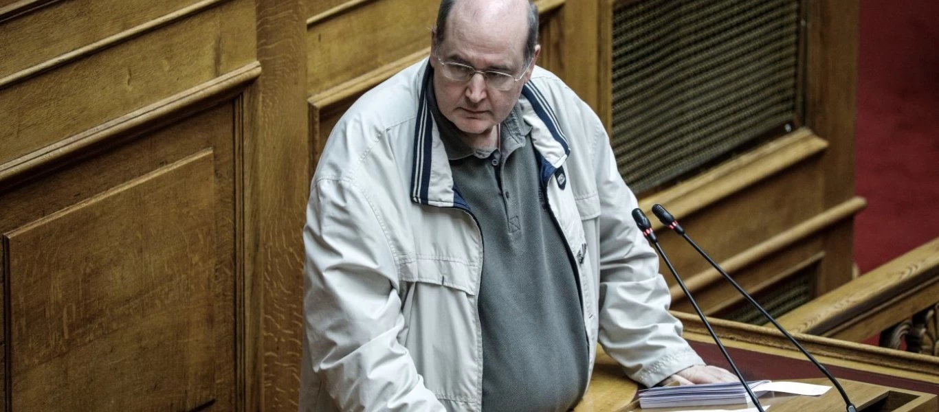 «Επίθεση» Ν.Φίλη στη Ν.Κεραμέως για τις κάμερες στις σχολικές αίθουσες